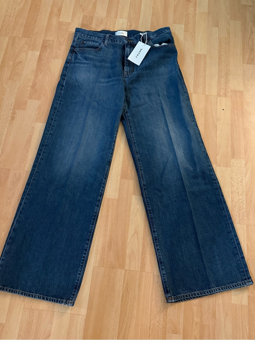 Frame Denim Women’s Wide-Leg Jeans - Off duty stroll
